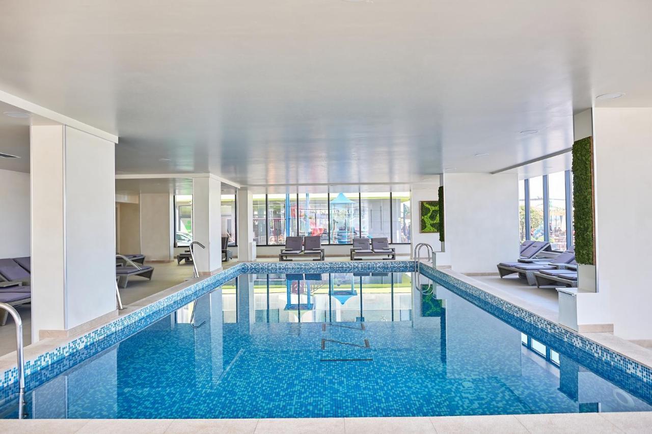 Fancy Apartment In Spa N Pool Beach Resort Mamaia Exterior photo
